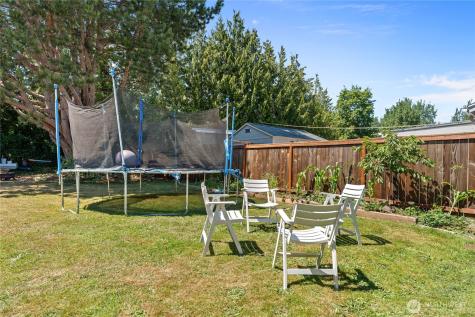 9414 Sharon Drive Everett WA 98204