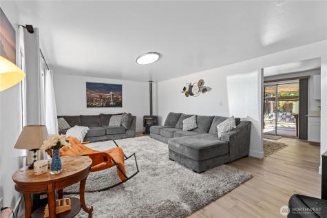 9414 Sharon Drive Everett WA 98204