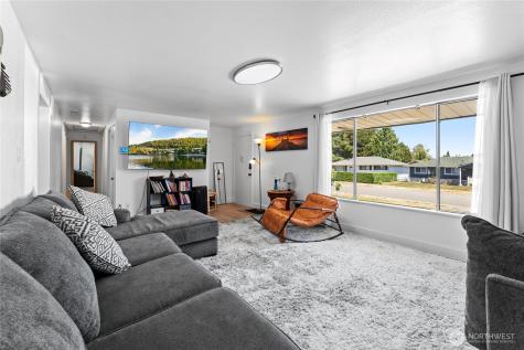 9414 Sharon Drive Everett WA 98204