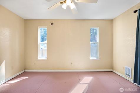 19612 24th Street SW Lakebay WA 98349