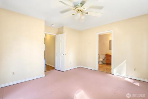 19612 24th Street SW Lakebay WA 98349