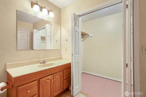19612 24th Street SW Lakebay WA 98349