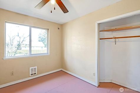 19612 24th Street SW Lakebay WA 98349