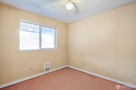 19612 24th Street SW Lakebay WA 98349