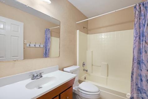 19612 24th Street SW Lakebay WA 98349