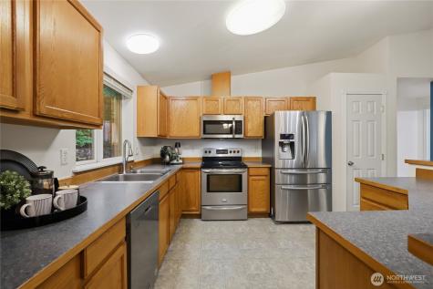 24382 Catamount Lane NW Poulsbo WA 98370
