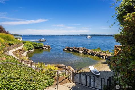 3038 E Laurelhurst Drive NE Seattle WA 98105