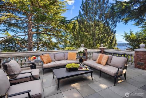 3038 E Laurelhurst Drive NE Seattle WA 98105
