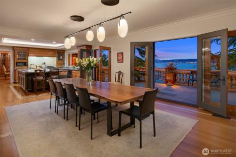 3038 E Laurelhurst Drive NE Seattle WA 98105