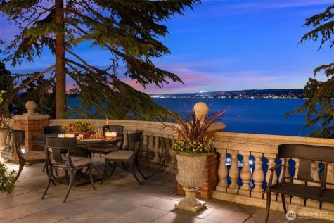 3038 E Laurelhurst Drive NE Seattle WA 98105