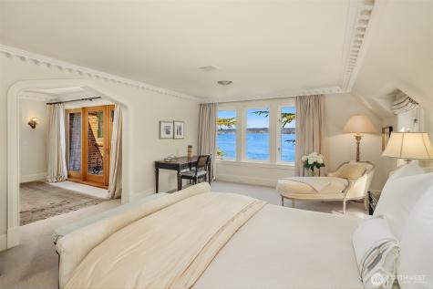 3038 E Laurelhurst Drive NE Seattle WA 98105