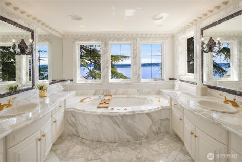 3038 E Laurelhurst Drive NE Seattle WA 98105