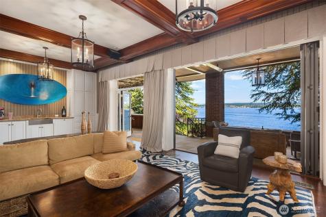 3038 E Laurelhurst Drive NE Seattle WA 98105
