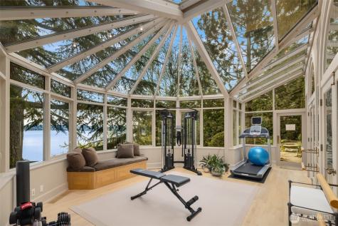 3038 E Laurelhurst Drive NE Seattle WA 98105