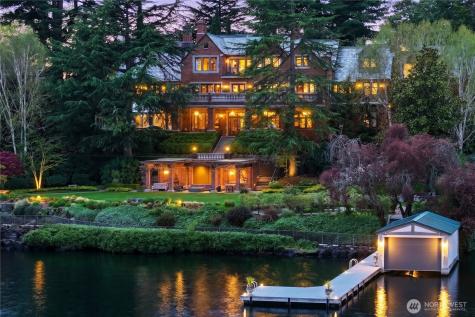 3038 E Laurelhurst Drive NE Seattle WA 98105