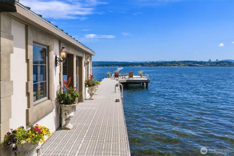 3038 E Laurelhurst Drive NE Seattle WA 98105