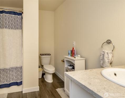 361 10th Avenue N Algona WA 98001