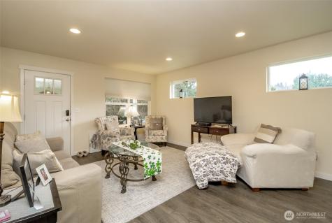 361 10th Avenue N Algona WA 98001