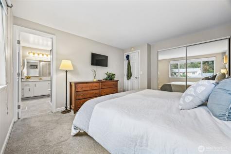 5015 123rd Avenue SE Bellevue WA 98006