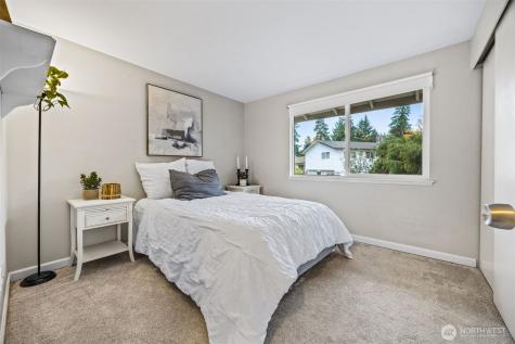 5015 123rd Avenue SE Bellevue WA 98006