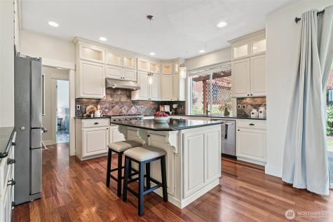 8205 172nd Avenue E Sumner WA 98390