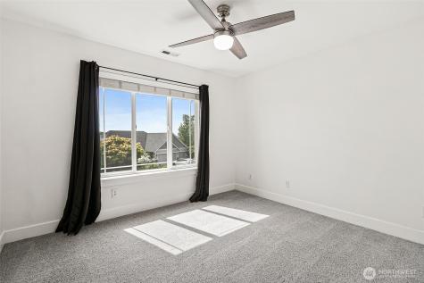 8205 172nd Avenue E Sumner WA 98390