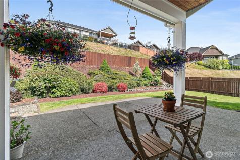 8205 172nd Avenue E Sumner WA 98390