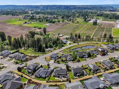 8205 172nd Avenue E Sumner WA 98390