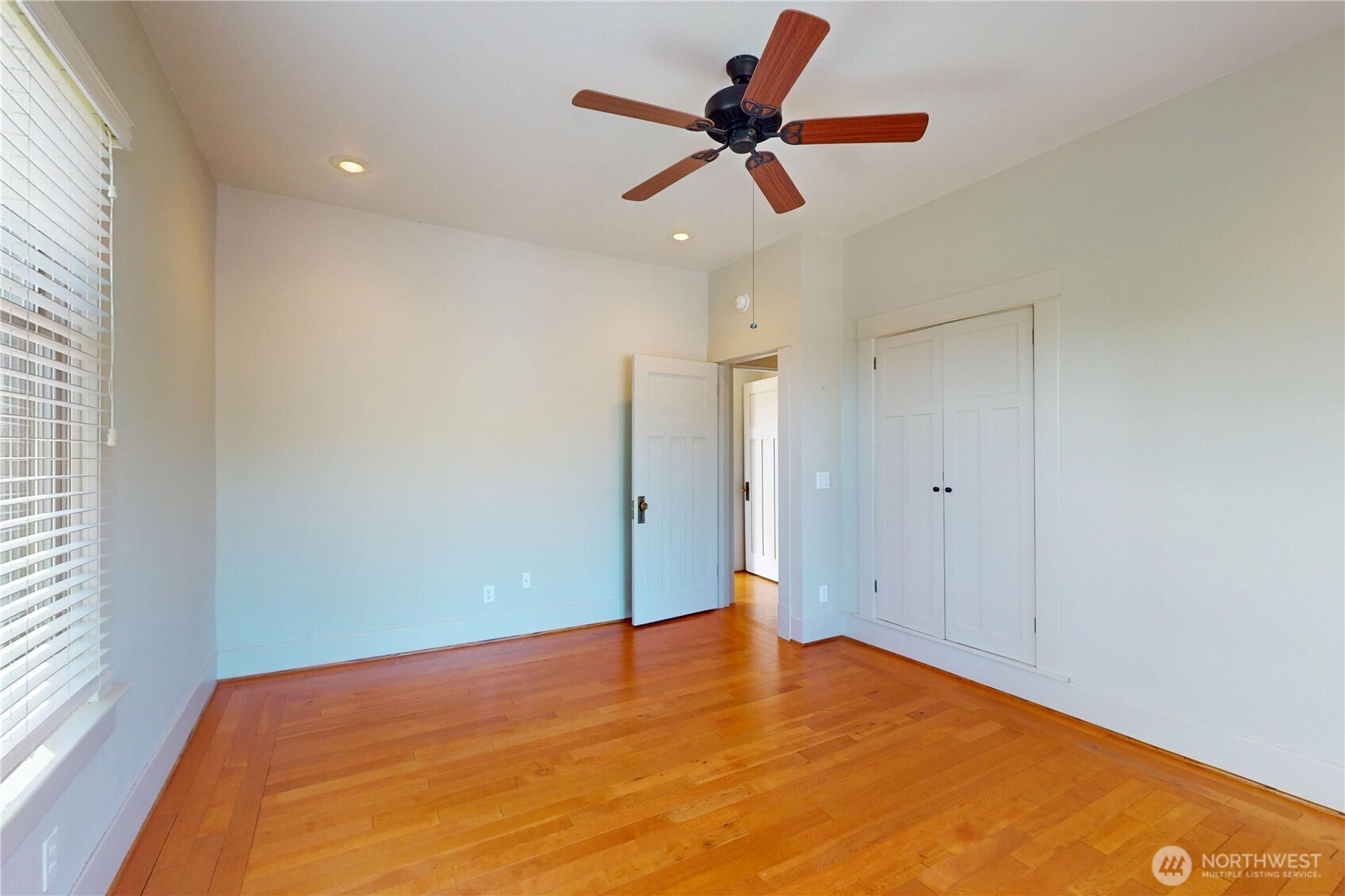 550 Ballentine Street Raymond WA 98577