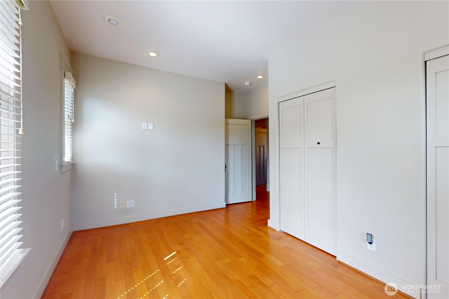 550 Ballentine Street Raymond WA 98577