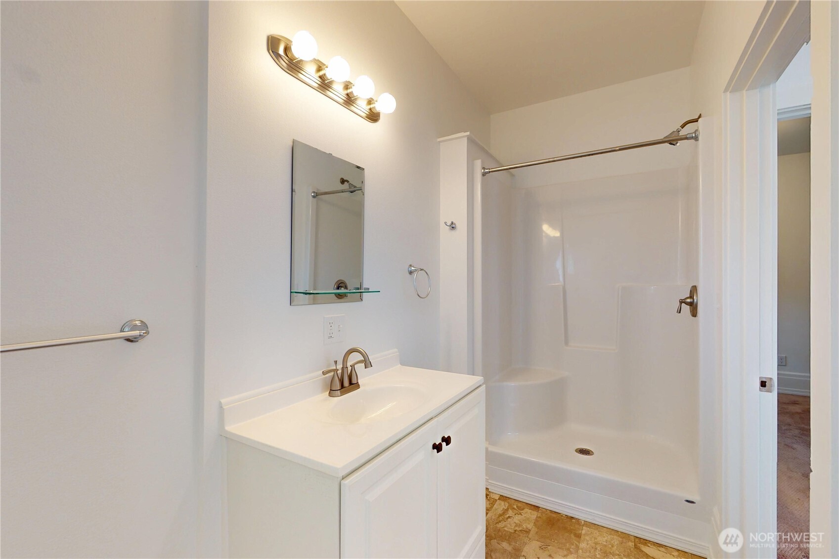 550 Ballentine Street Raymond WA 98577