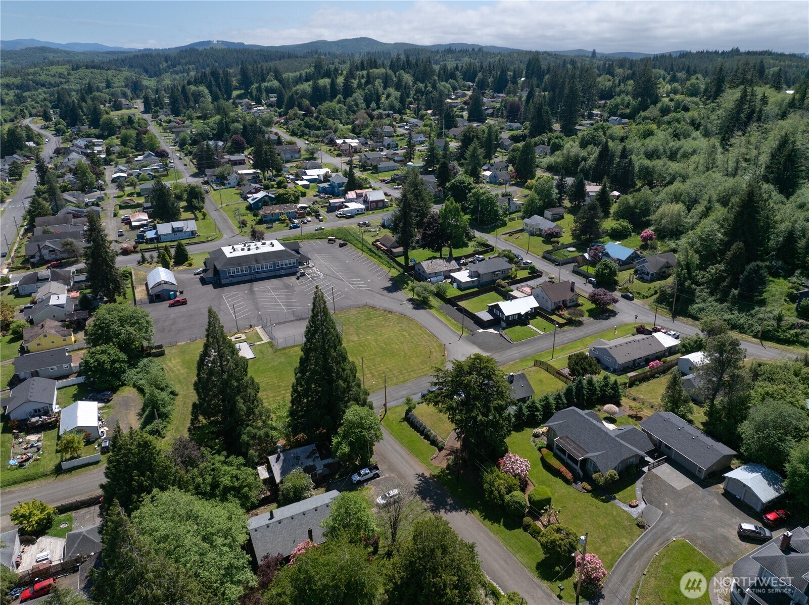 550 Ballentine Street Raymond WA 98577