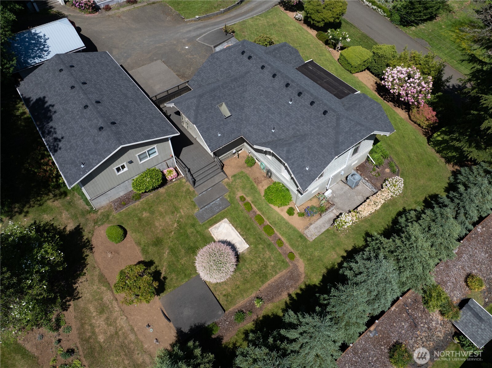 550 Ballentine Street Raymond WA 98577