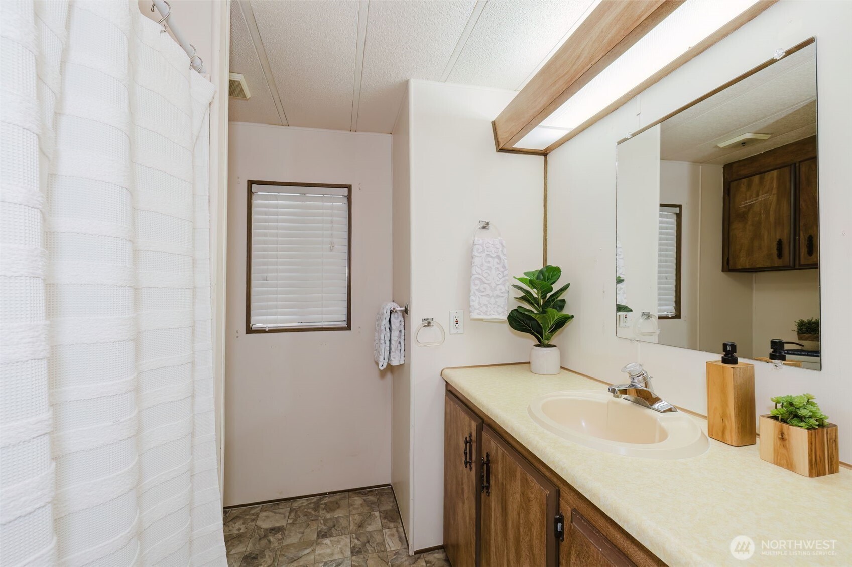 16300 State Highway 305 NE Poulsbo WA 98370