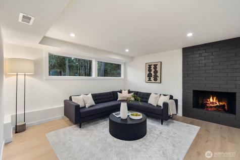 21507 SE 248th Street Maple Valley WA 98038