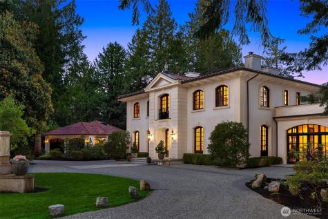 8010 Grand Bainbridge Island WA 98110