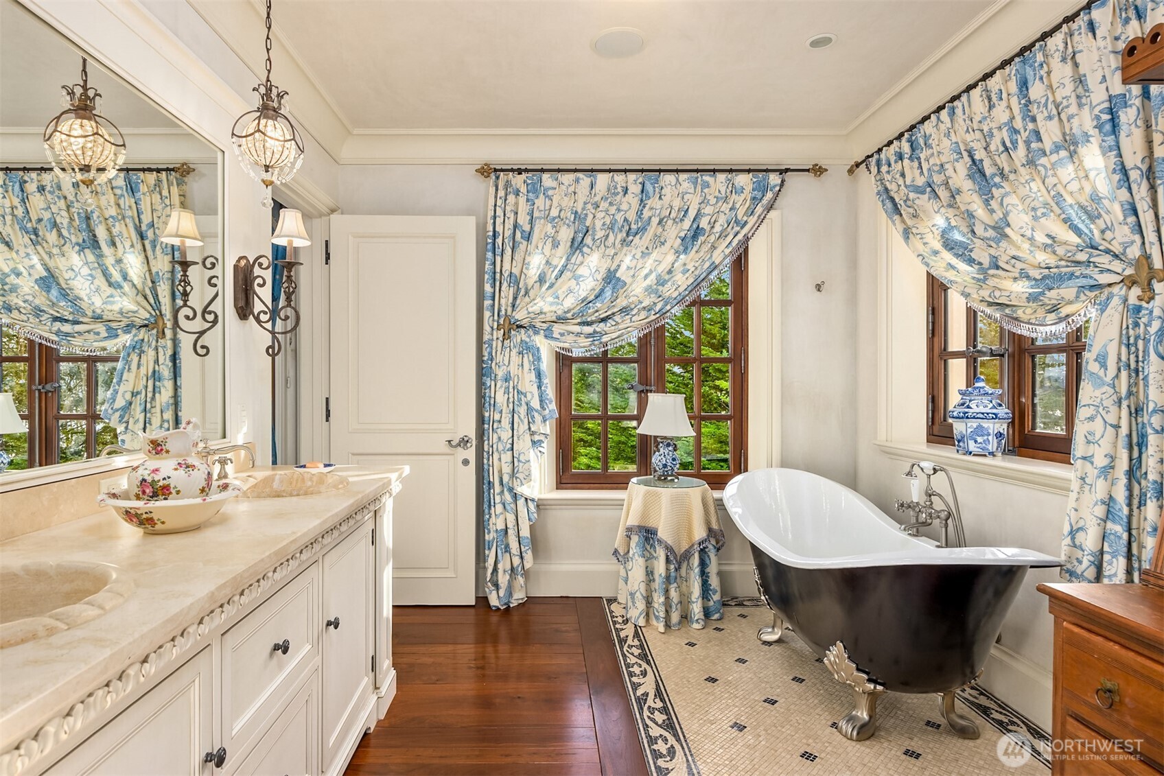 8010 Grand Avenue NE Bainbridge Island WA 98110