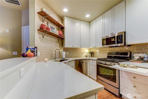 900 233rd Avenue NE Sammamish WA 98074