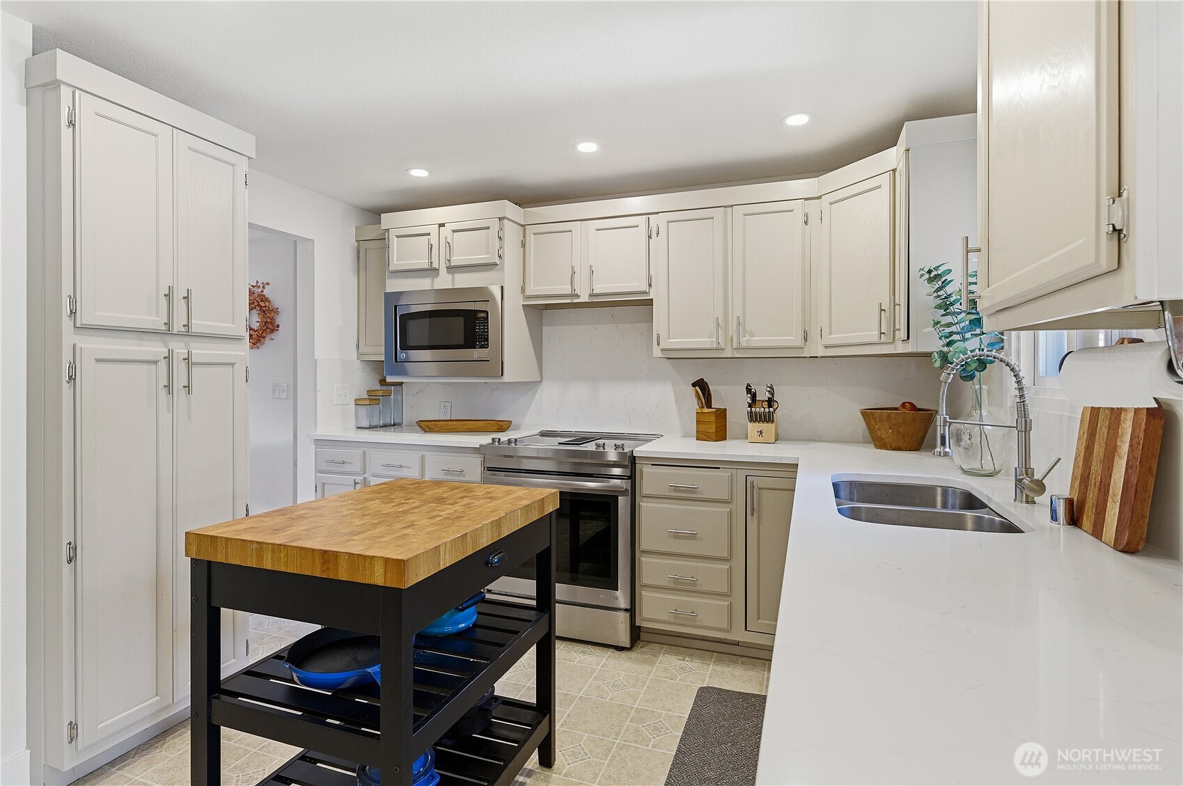 13114 14th Avenue S Burien WA 98168