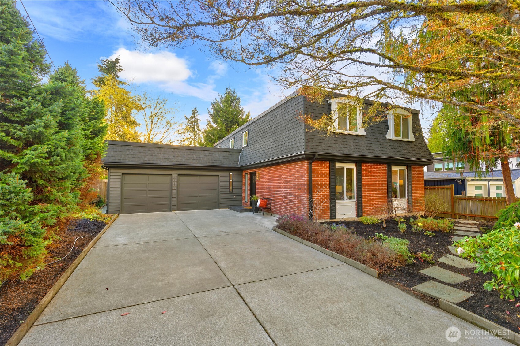 10313 40th Avenue NE Seattle WA 98125
