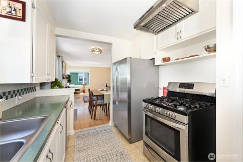 2822 23rd Avenue W Seattle WA 98199