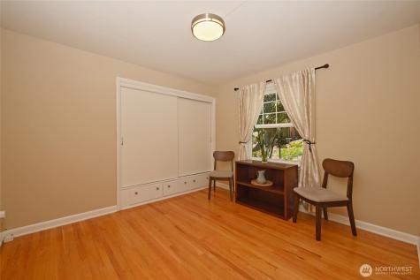 2822 23rd Avenue W Seattle WA 98199
