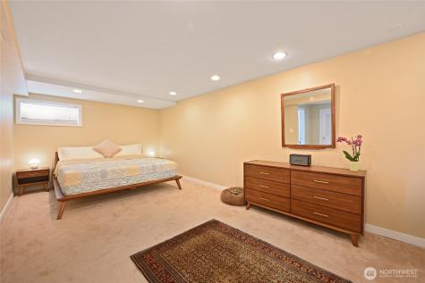 2822 23rd Avenue W Seattle WA 98199