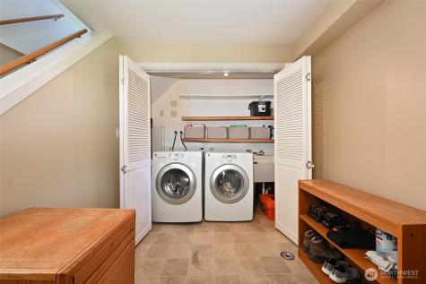 2822 23rd Avenue W Seattle WA 98199