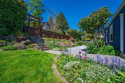 2822 23rd Avenue W Seattle WA 98199