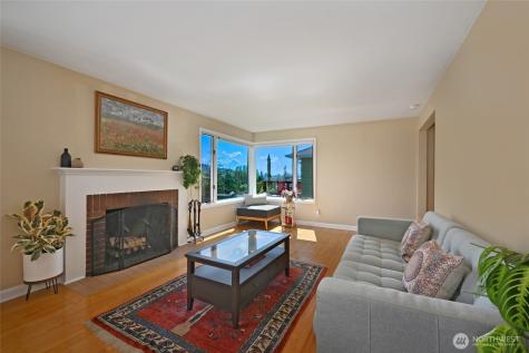 2822 23rd Avenue W Seattle WA 98199