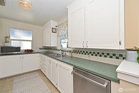 2822 23rd Avenue W Seattle WA 98199