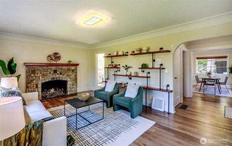6541 20th Avenue NE Seattle WA 98115