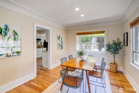 6541 20th Avenue NE Seattle WA 98115