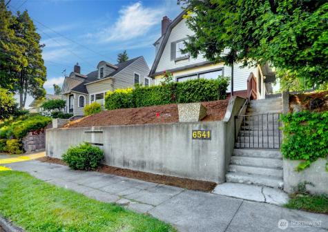 6541 20th Avenue NE Seattle WA 98115